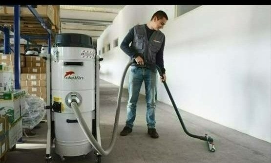 3533 wheeled industrial vacuum cleaner